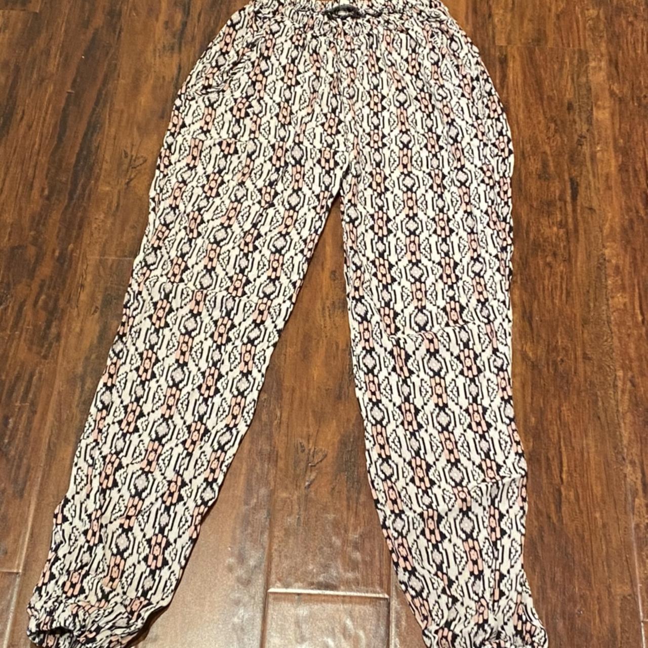 Brandy Melville Pants So comfy and love the... - Depop