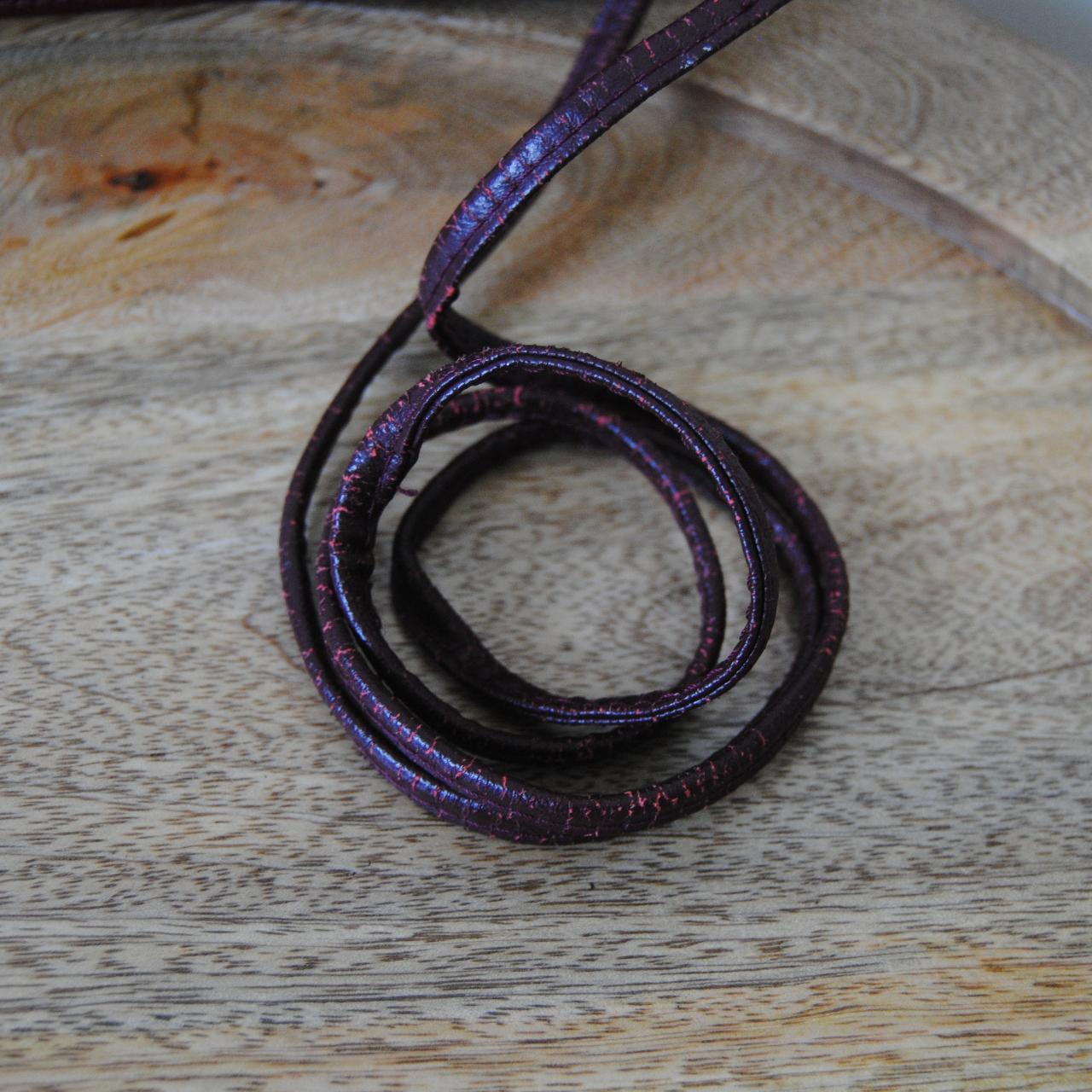 Product Image 3 - Petite Mundi Violet/Burgundy Clutch/Crossbody 

Minimal
