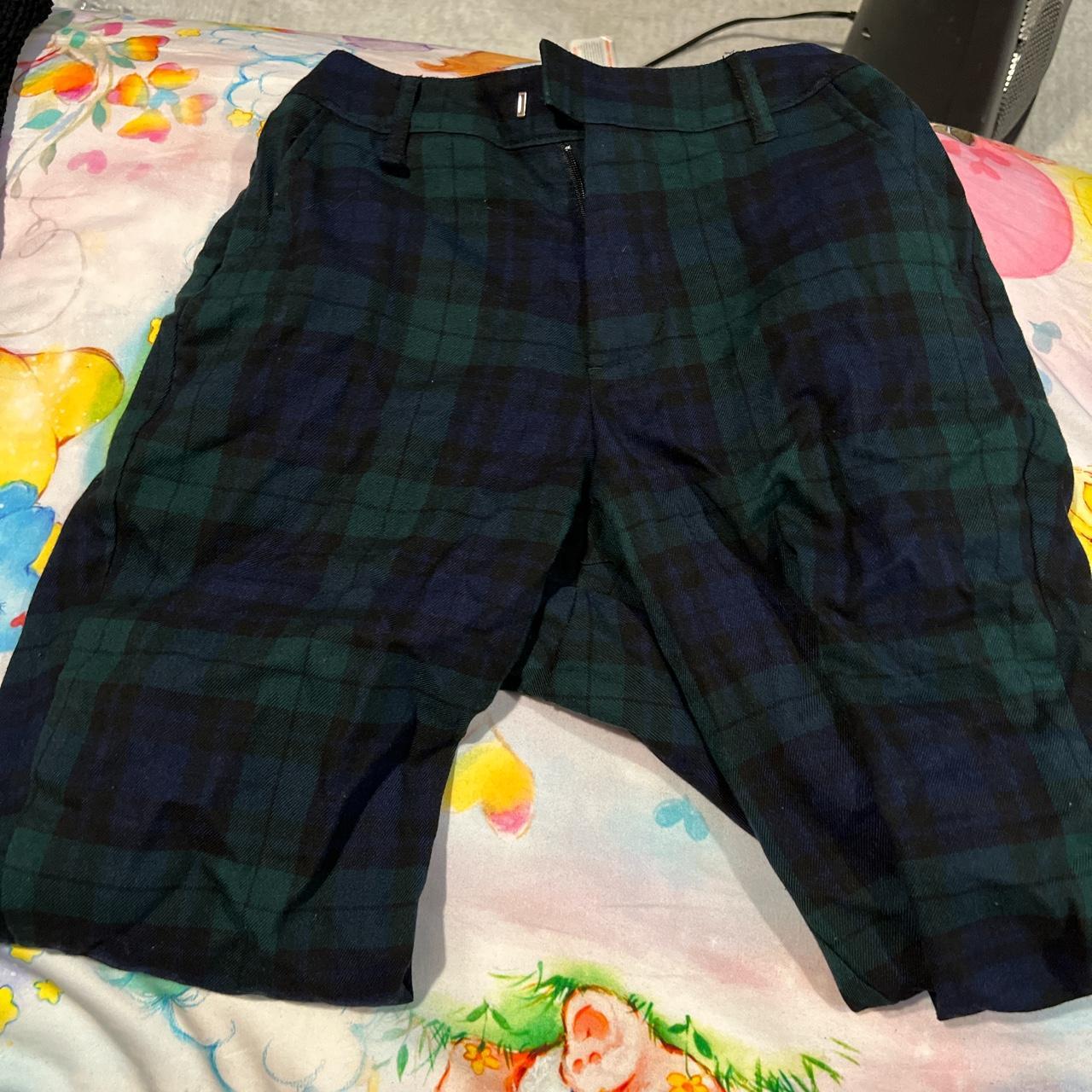 Hot Topic Women's Black and Green Trousers | Depop