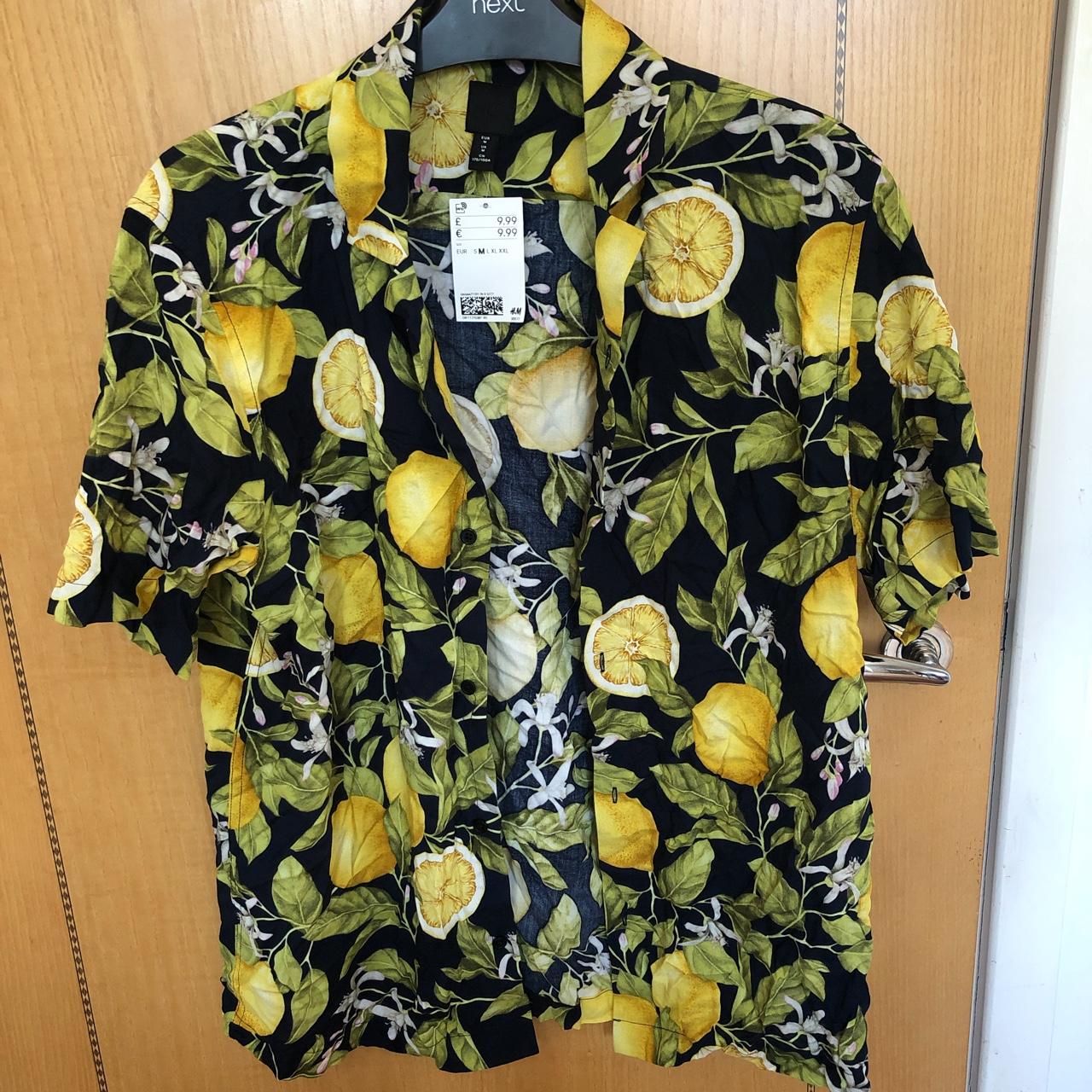 H M lemon print blouse. New with tags. Size Medium. Depop