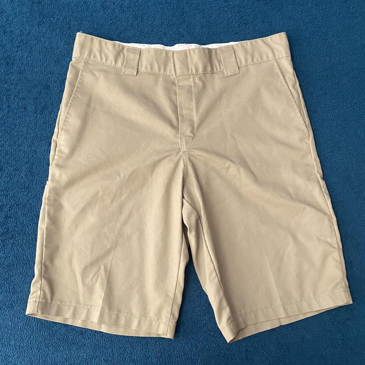 Dickies Men's Cream Shorts | Depop