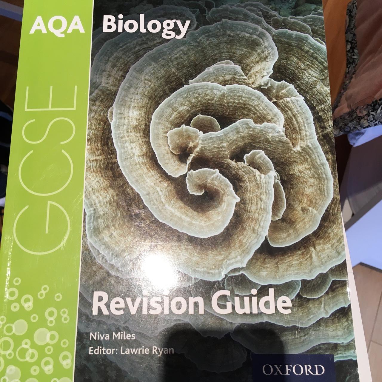 AQA BIOLOGY GCSE REVISION GUIDE INCLUDES: -... - Depop