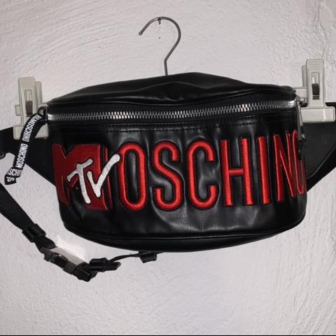 H&m moschino waist bag hotsell