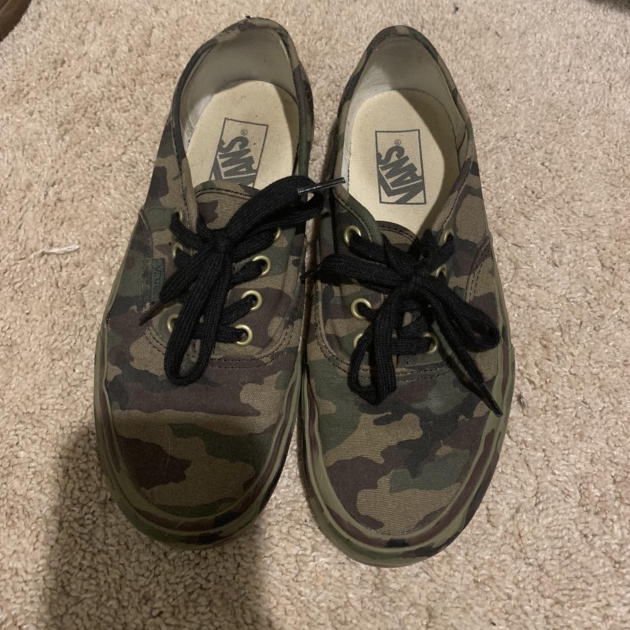 Classic Cameo Vans size Only worn a hand