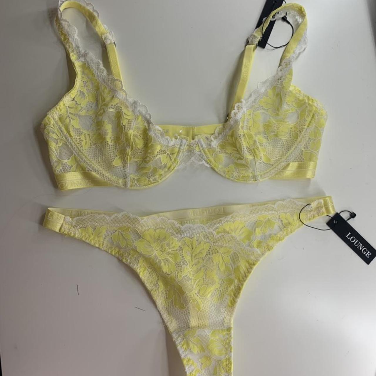 Lounge Lingerie Set size small and 32D nwt never... - Depop