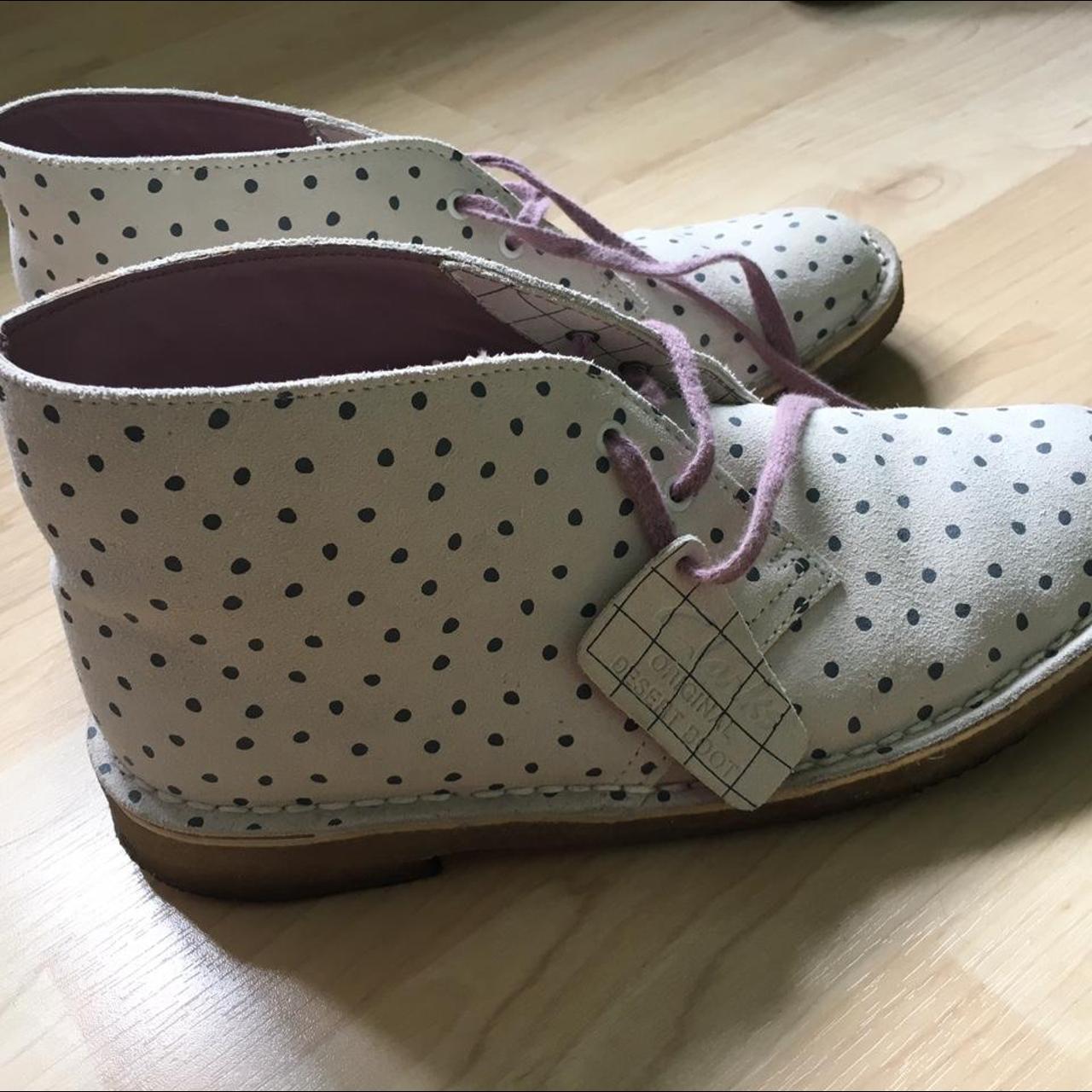 Clarks Women's Cream and Pink Boots Depop