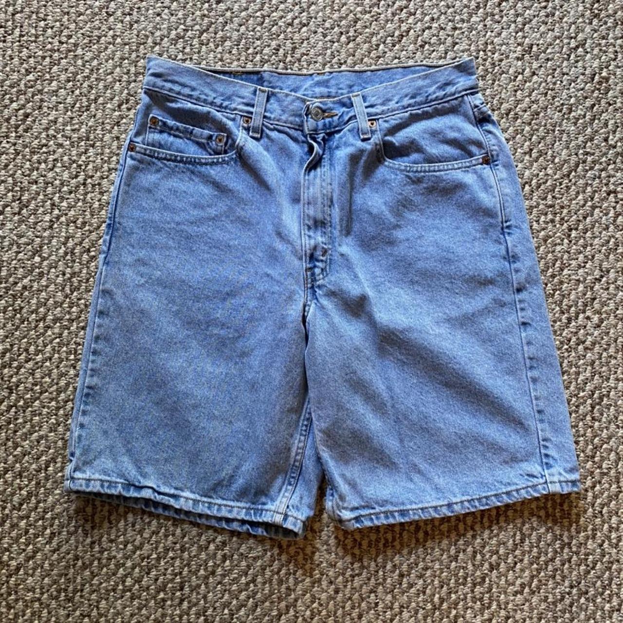 Vintage Y2K 2000 Levi’s 550 Denim Shorts Size... - Depop