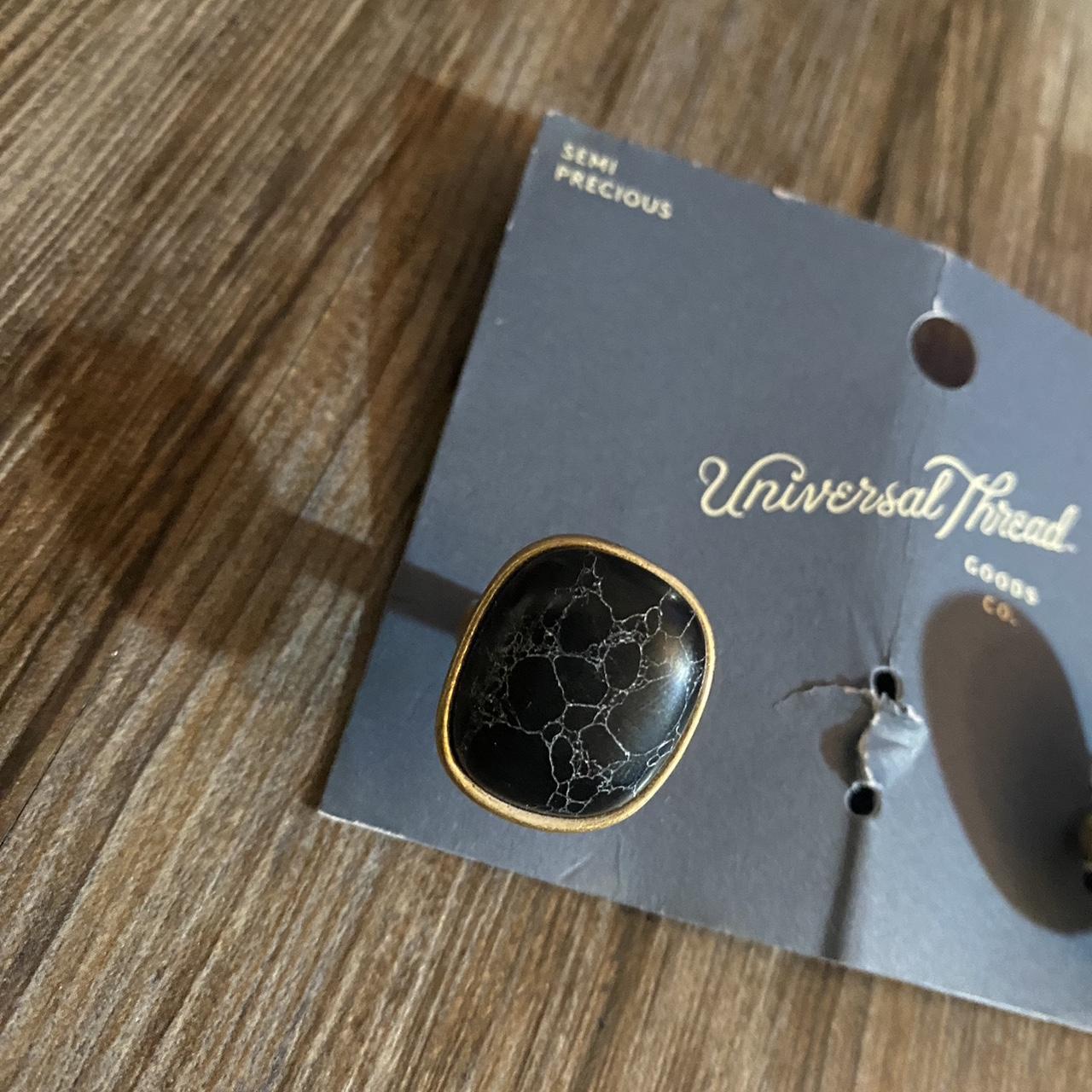 universal thread goods co