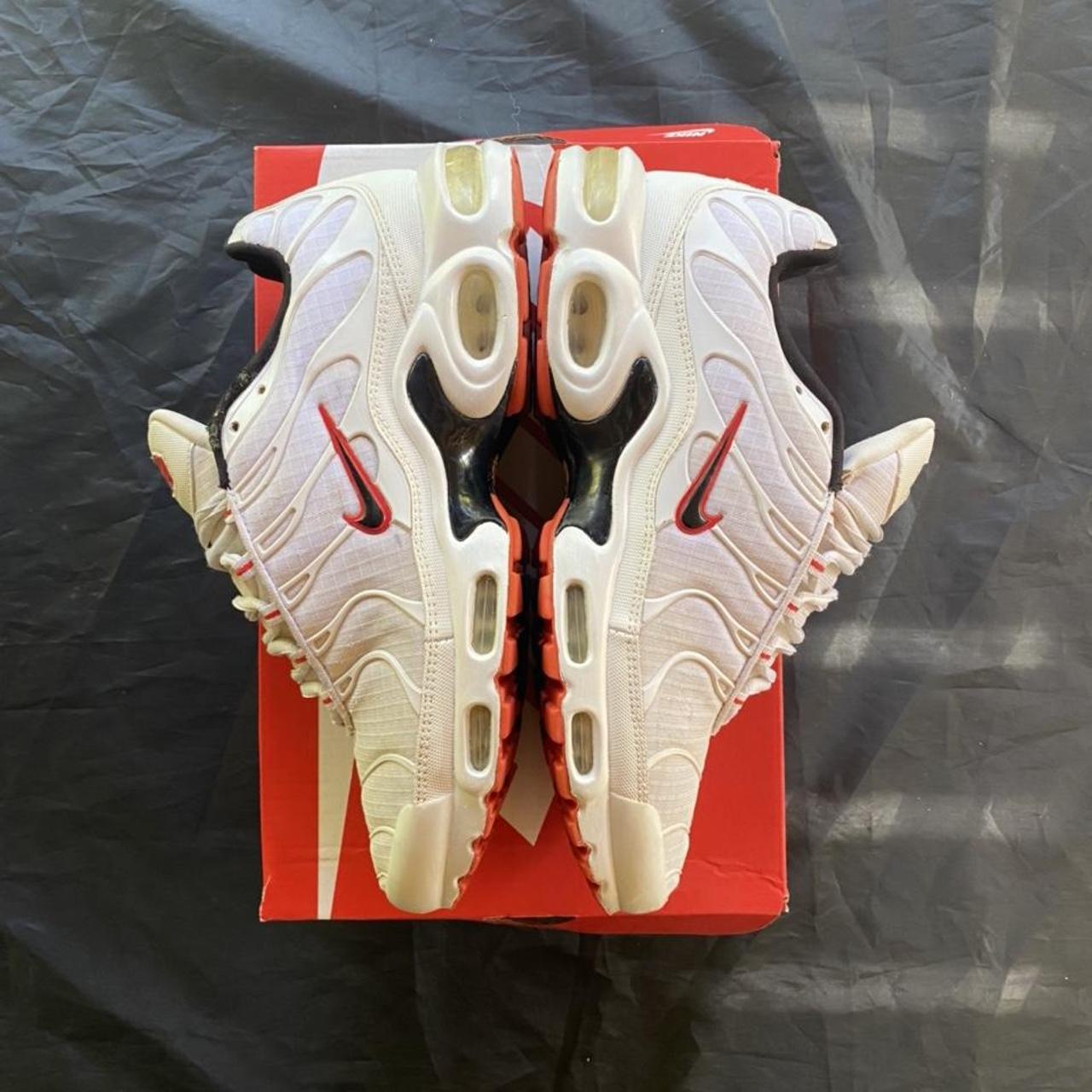 nike tn bloodshot