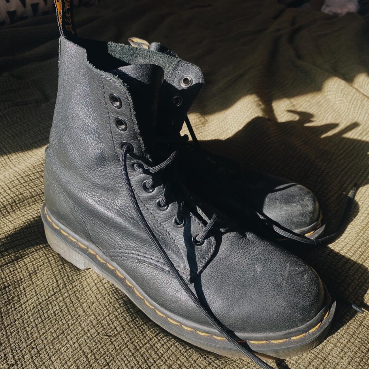 Zumiez Women's Black and Yellow Boots Depop