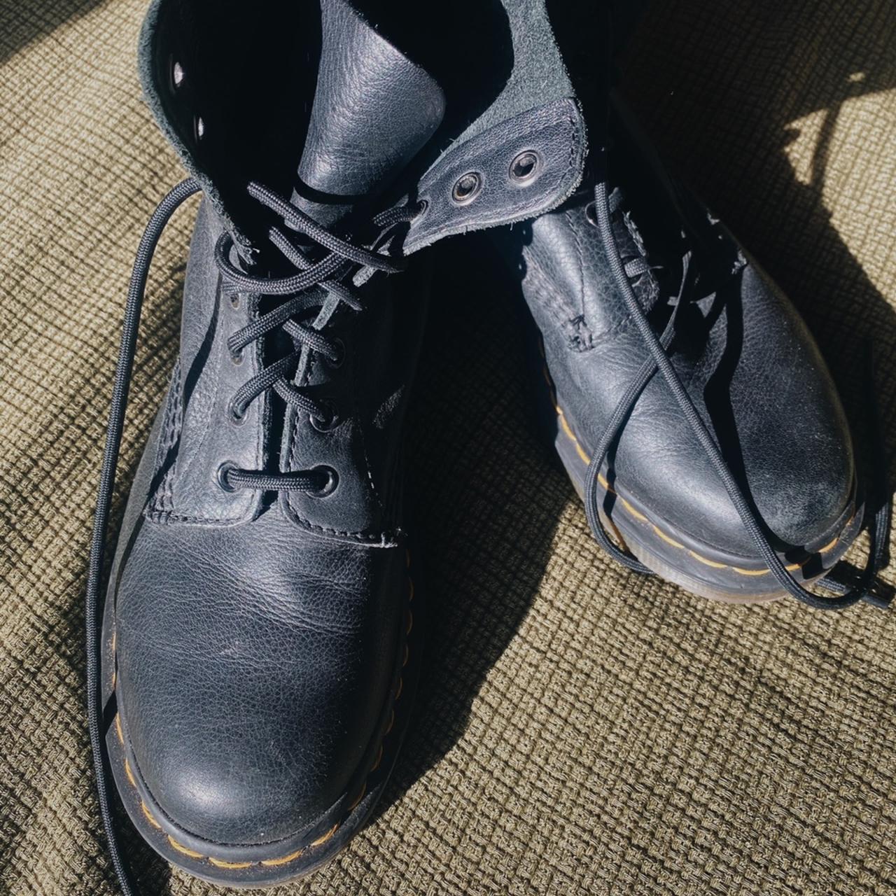 Zumiez Women's Black and Yellow Boots Depop