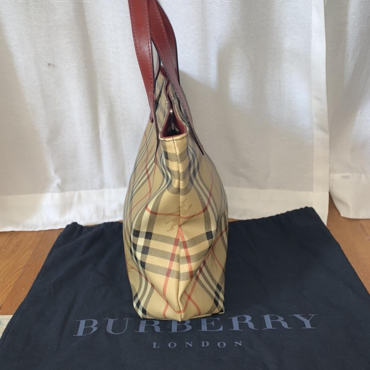 Little Used - Authentic Burberry bag with dust bag made from