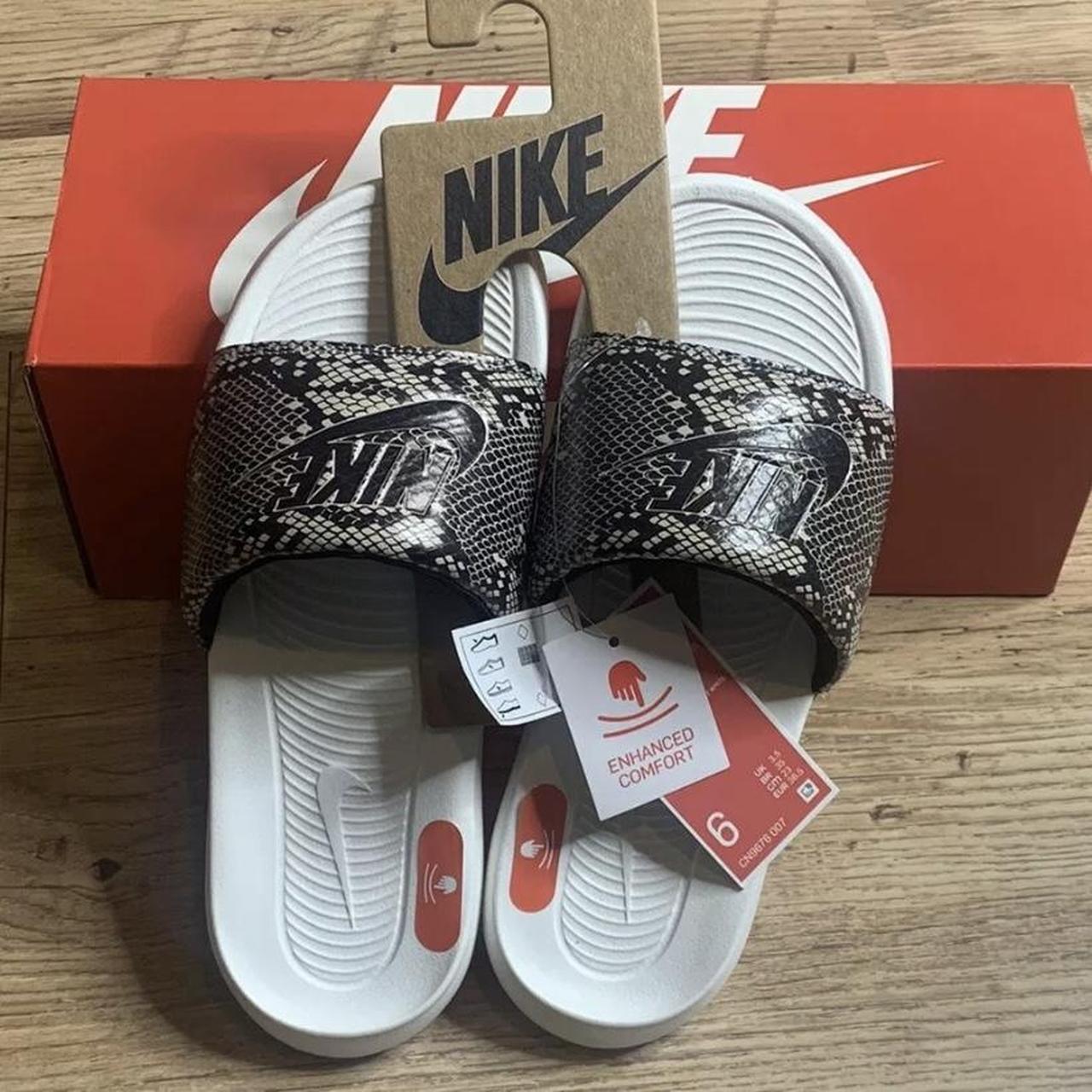 Nike Women's multi Slides Depop