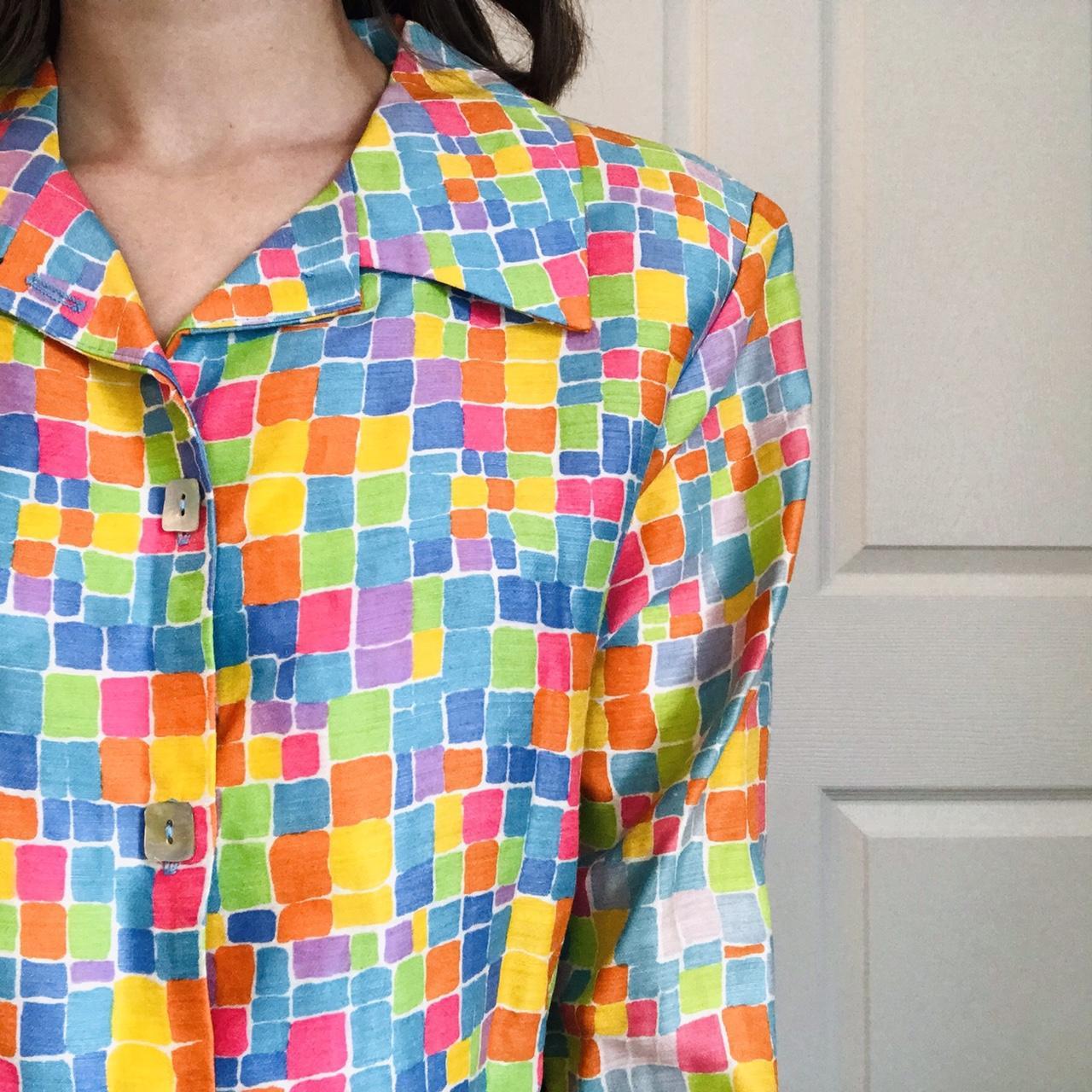 vintage-super-fun-bright-and-colorful-funky-button-depop