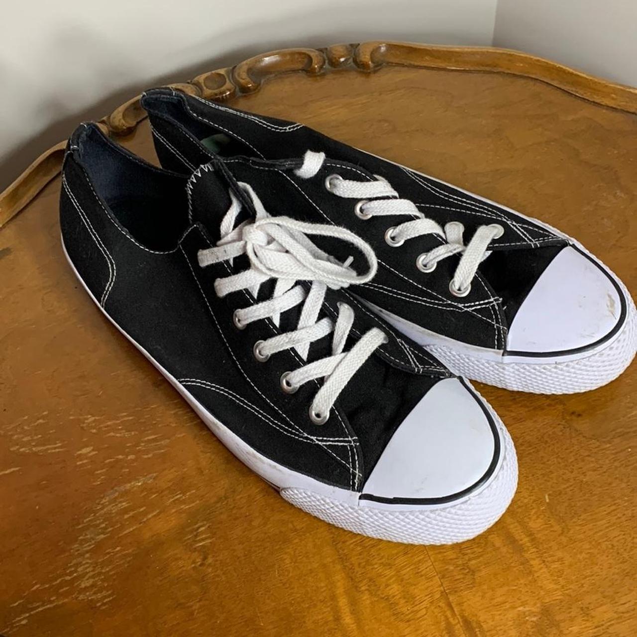 Airwalk Men's Black and White Trainers | Depop