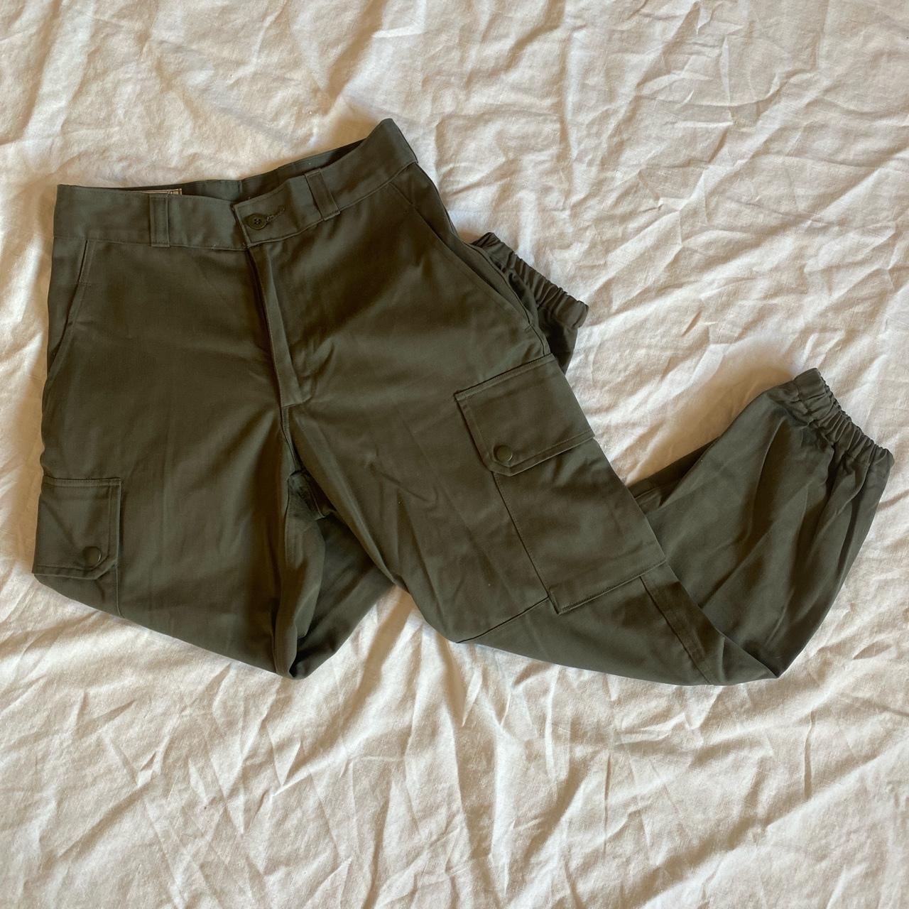 Vintage cargo army pants. Size 25/25. Perfect condition - Depop