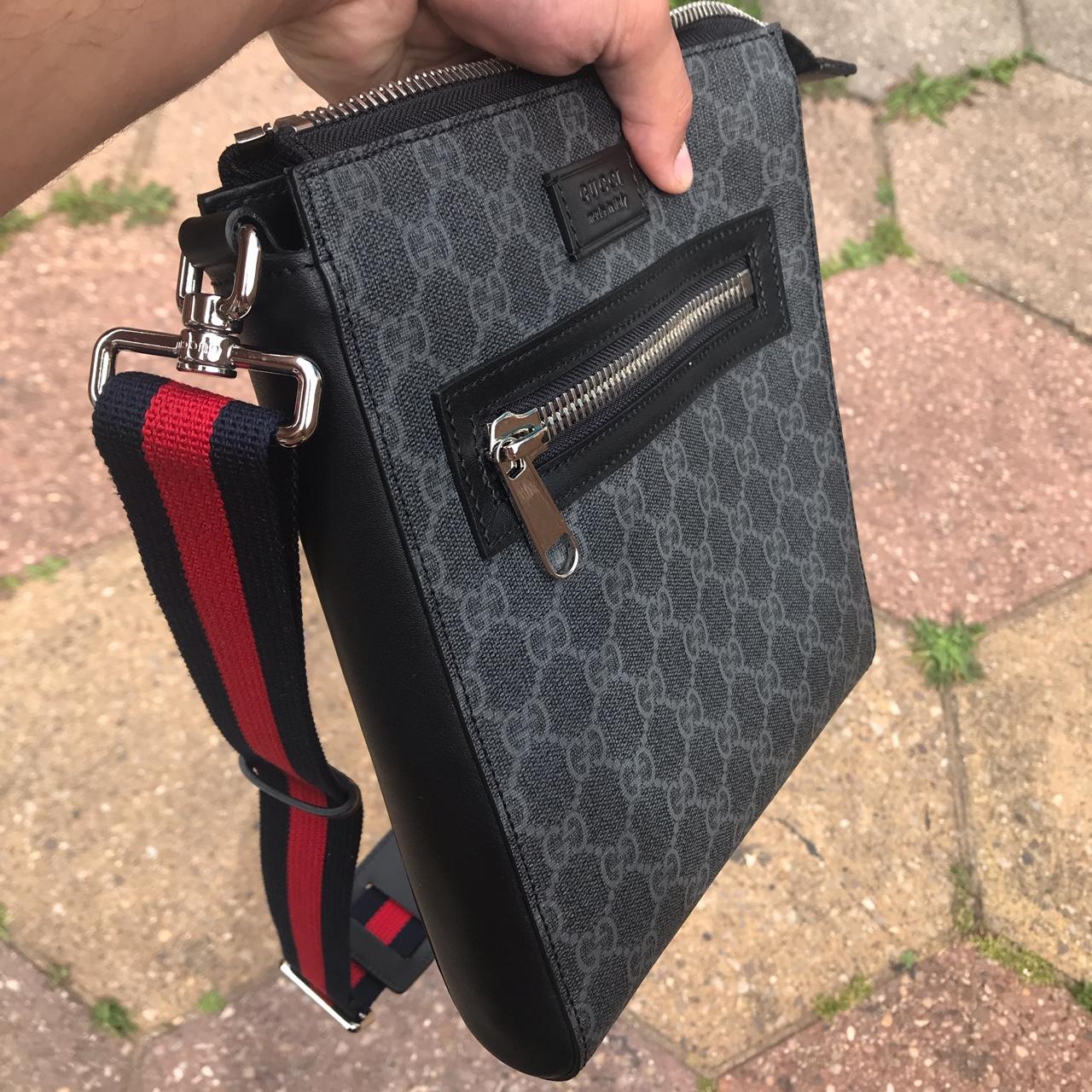 Gucci Web GG Supreme Flat Messenger Bag - Farfetch