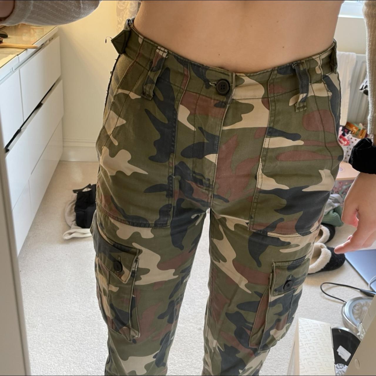 🐛Gorgeous camo pants from Bershka 🌞Hardly worn, in... - Depop