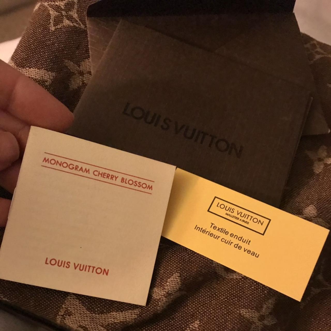 LOUIS VUITTON LOGO SCARF RED Made of silk 28 - Depop