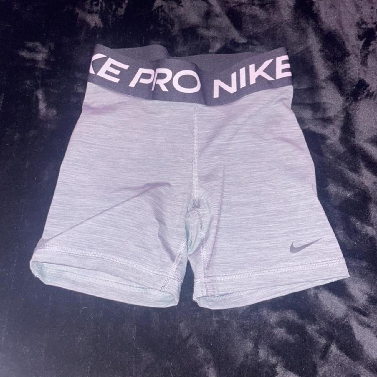 Grey Nike Pro Shorts💕 - Depop