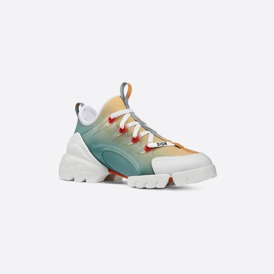 Christian Dior' signature May be carried by hand Depop