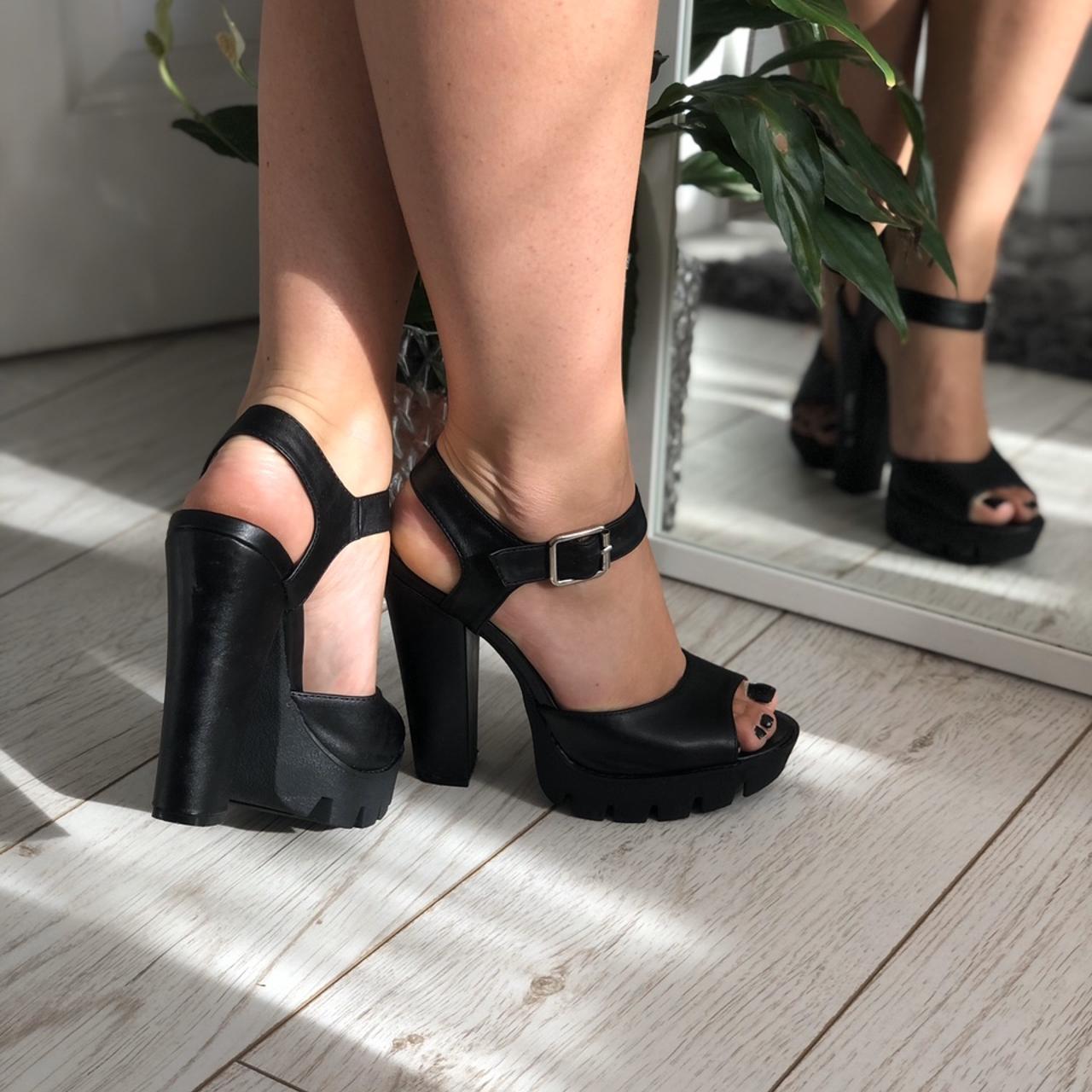 Nice black hot sale heels