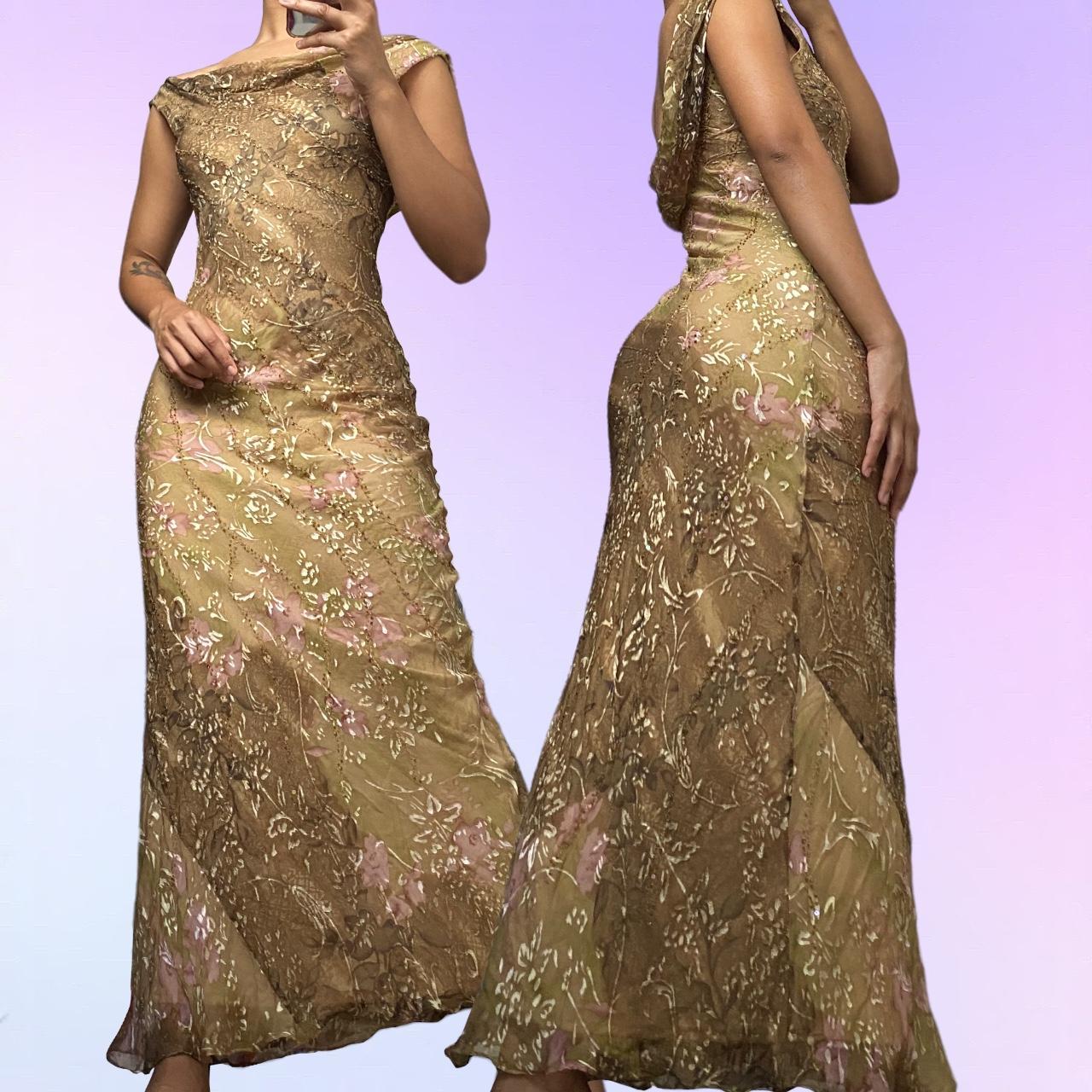 Absolutely Stunning Vintage Moss Green Silk Floral... Depop