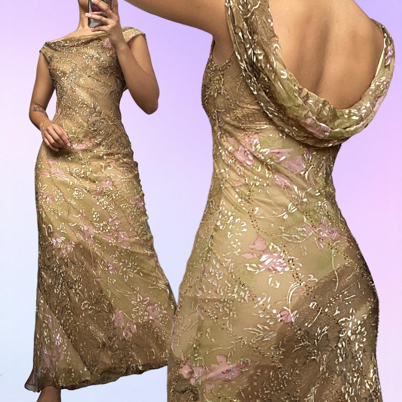 Absolutely Stunning Vintage Moss Green Silk Floral... Depop