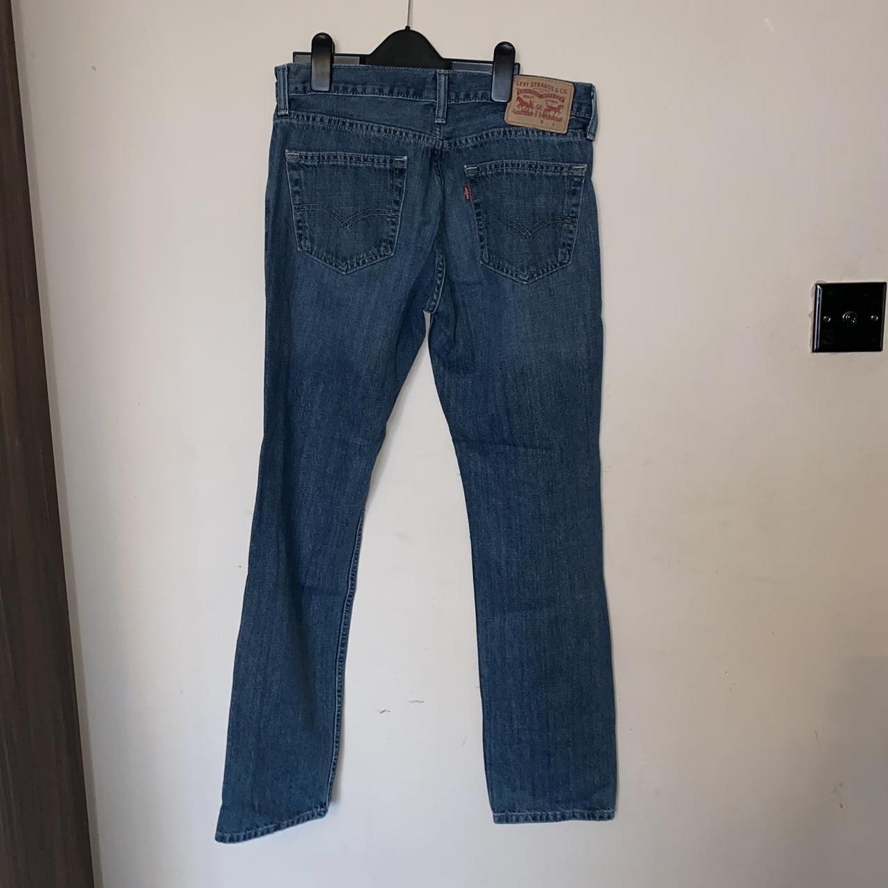 Vintage mens straight fit Levi jeans W33 L32. In... - Depop