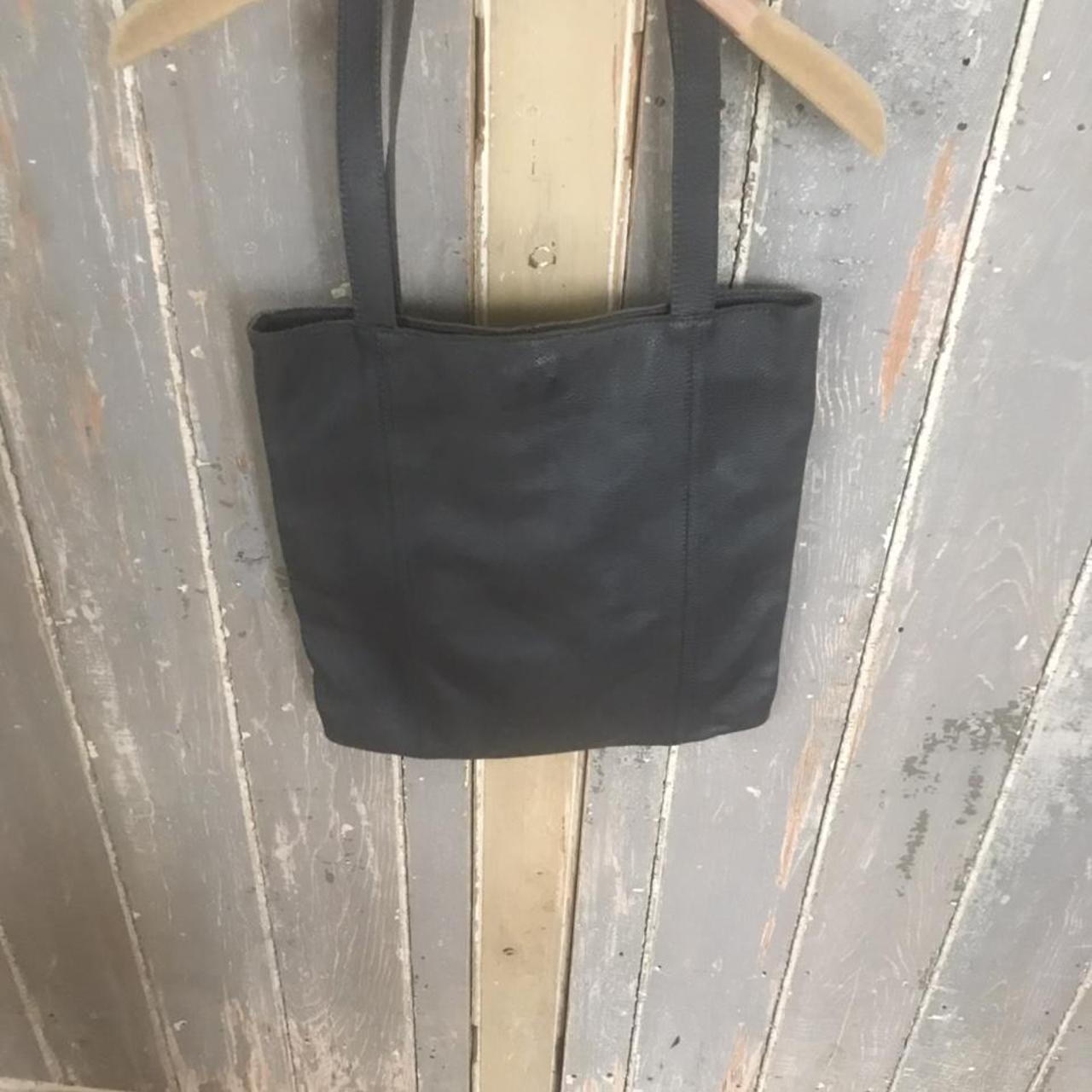 Product Image 3 - Great leather shoulder bag by