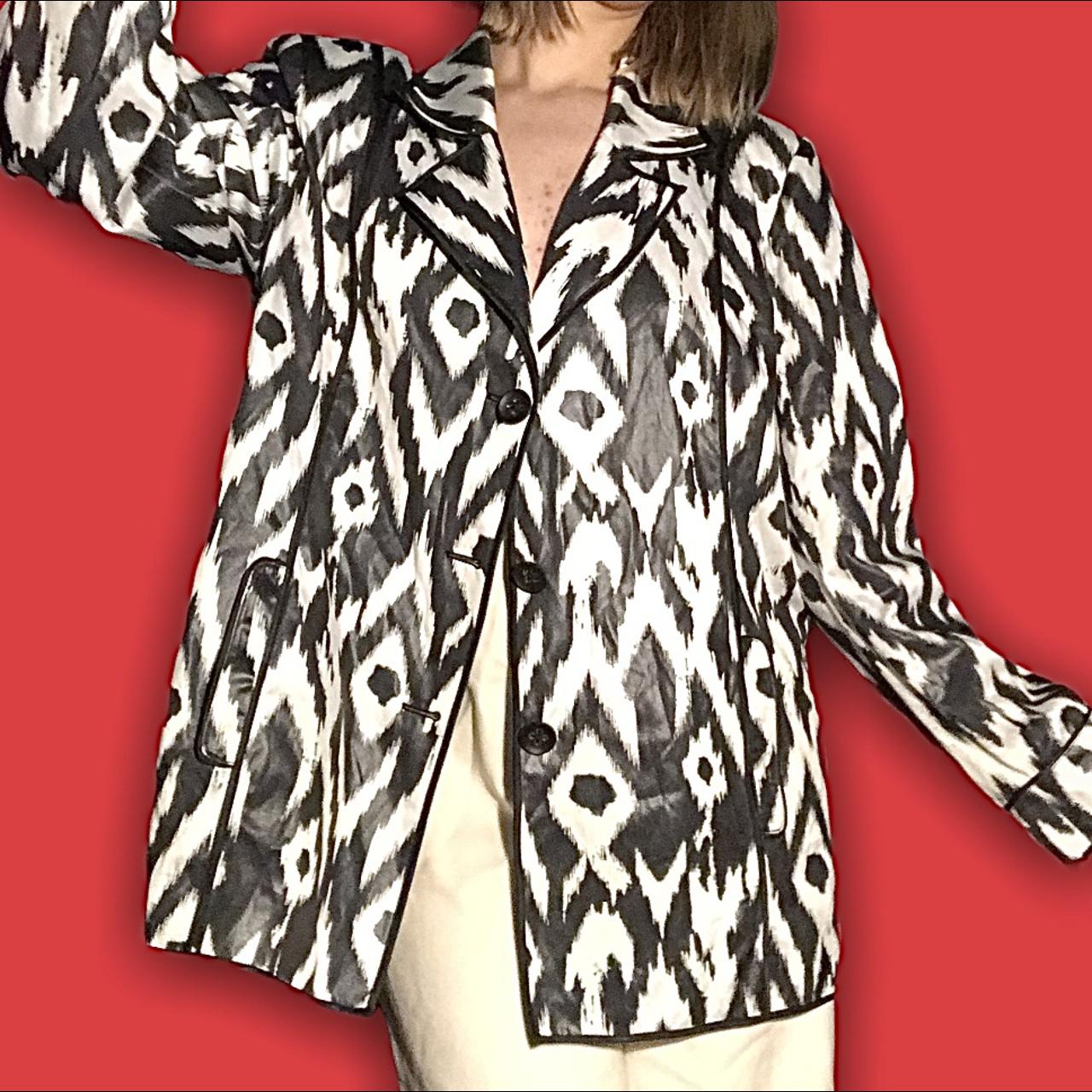 Women's Black and White Jacket Depop