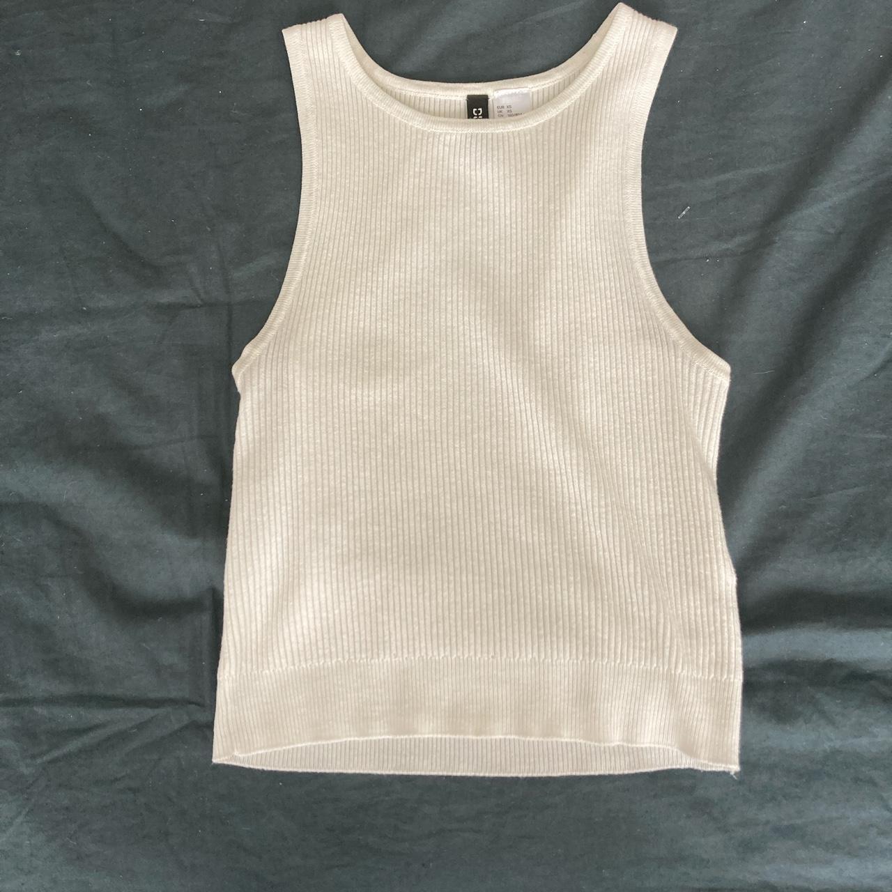 white ribbed tank top H&M size xs but fits more like... Depop