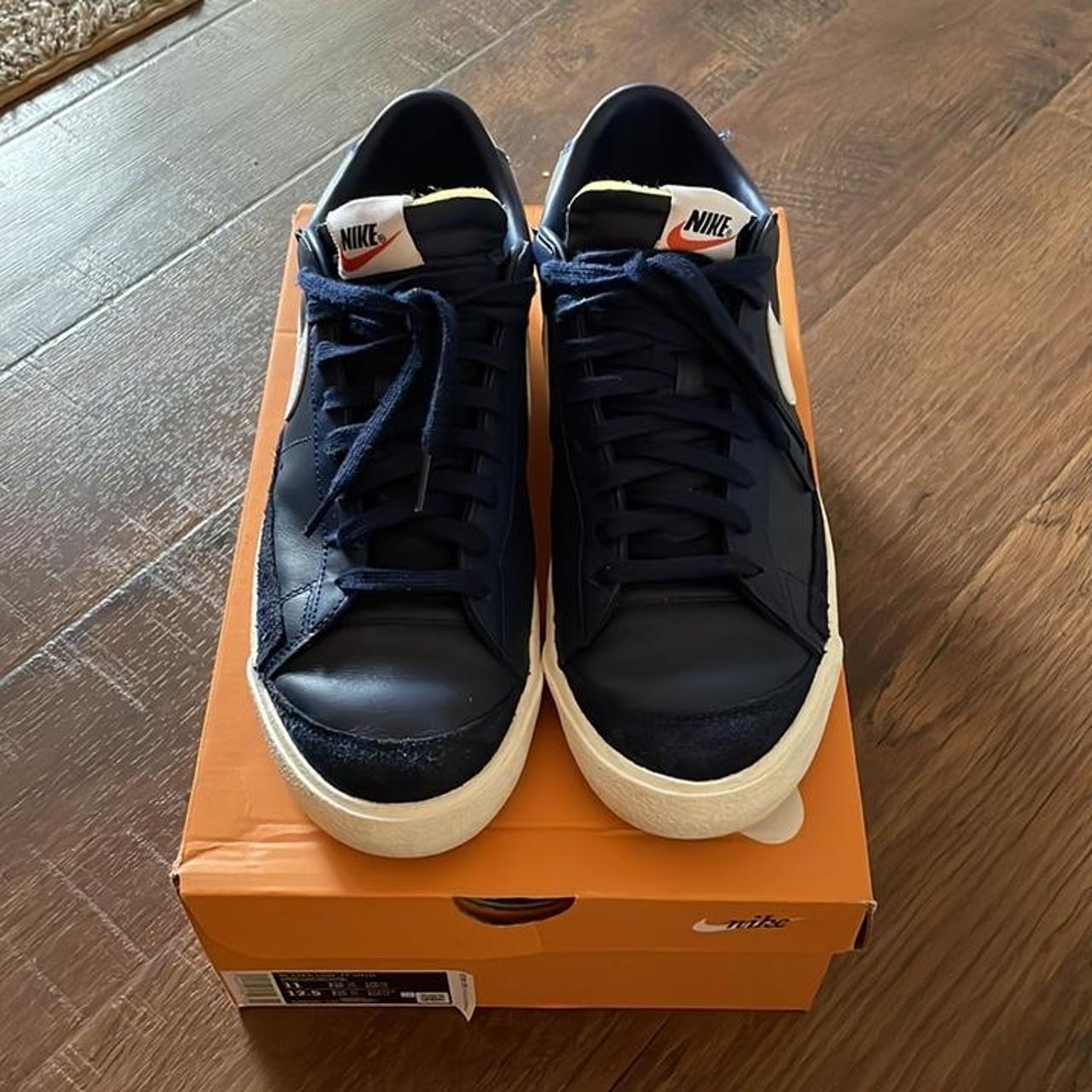 blazer low navy