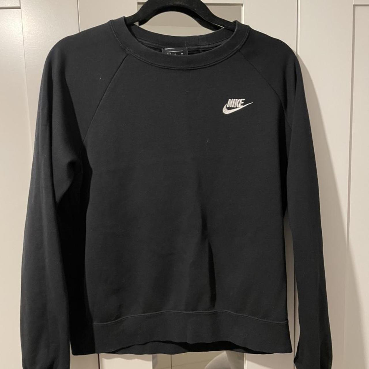 Nike crew neck jumper size small. Excellent condition. - Depop