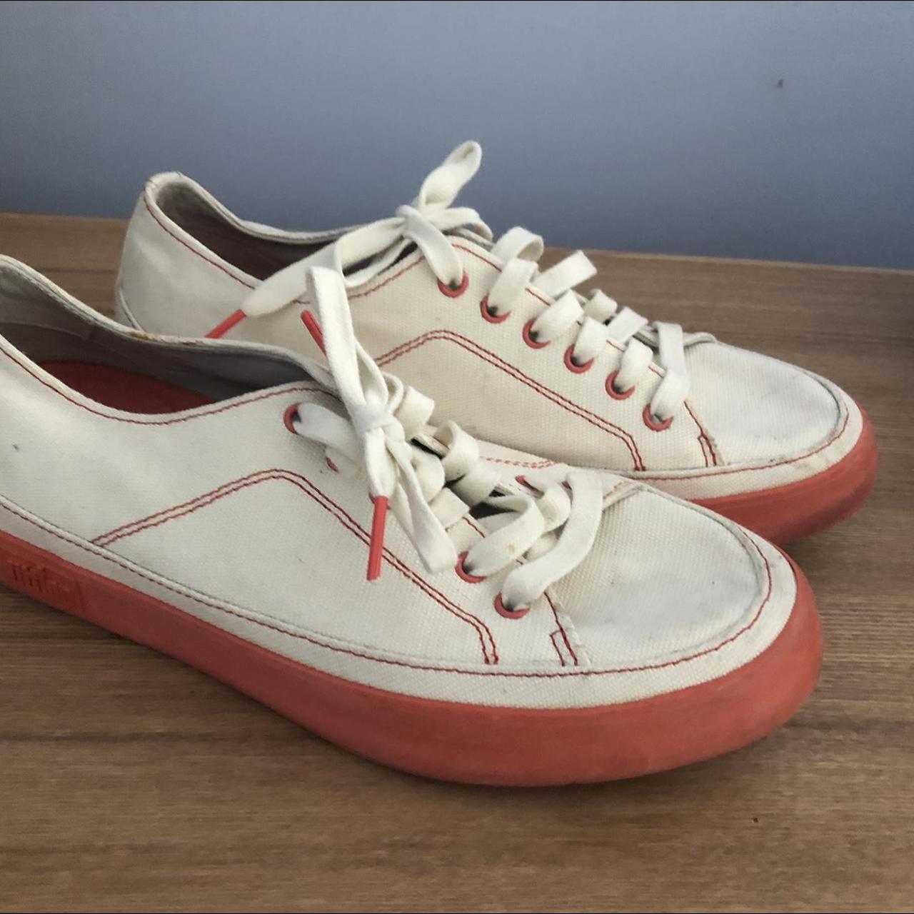 fitflop canvas