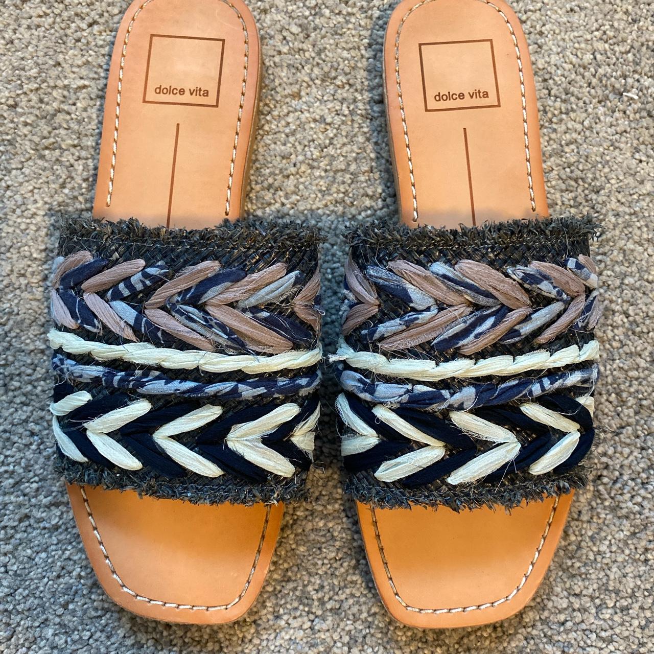 teva hurricane 4 sandals