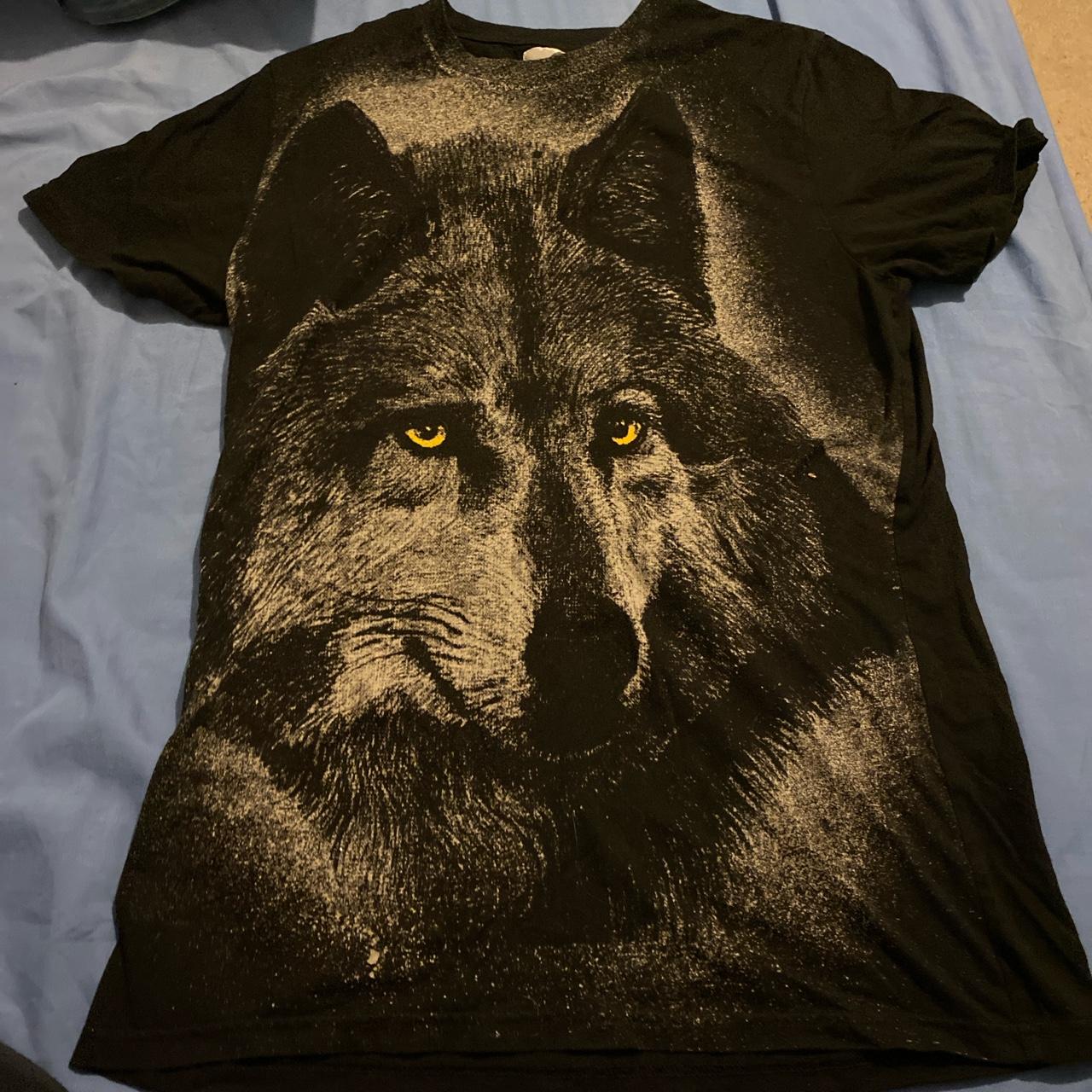 Wolf T-shirt Size: S could fit M - Depop