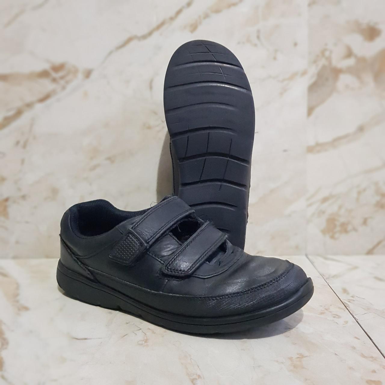 Clarks Kid Leather Black UK 3.5F (Childrens) Clarks... - Depop