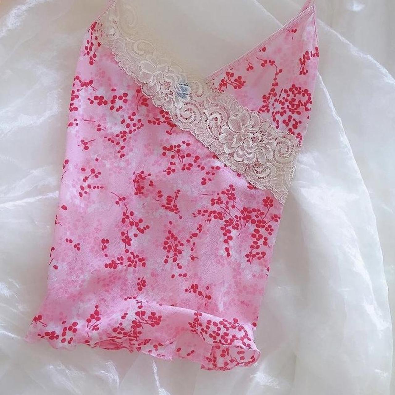 Victoria's Secret Women's Pink Vestundershirts Depop