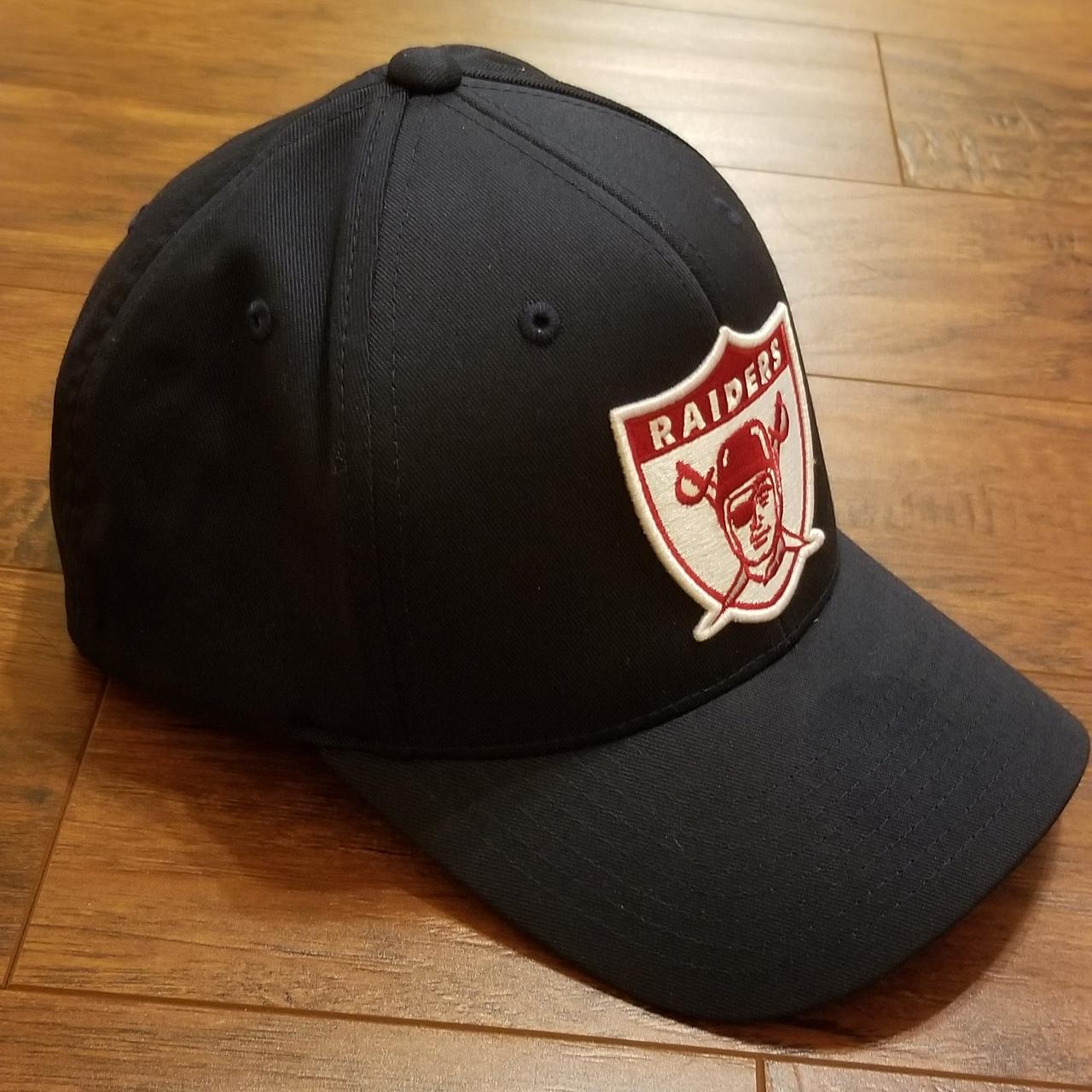 Oakland Raiders Mitchell & Ness Adjustable - Depop