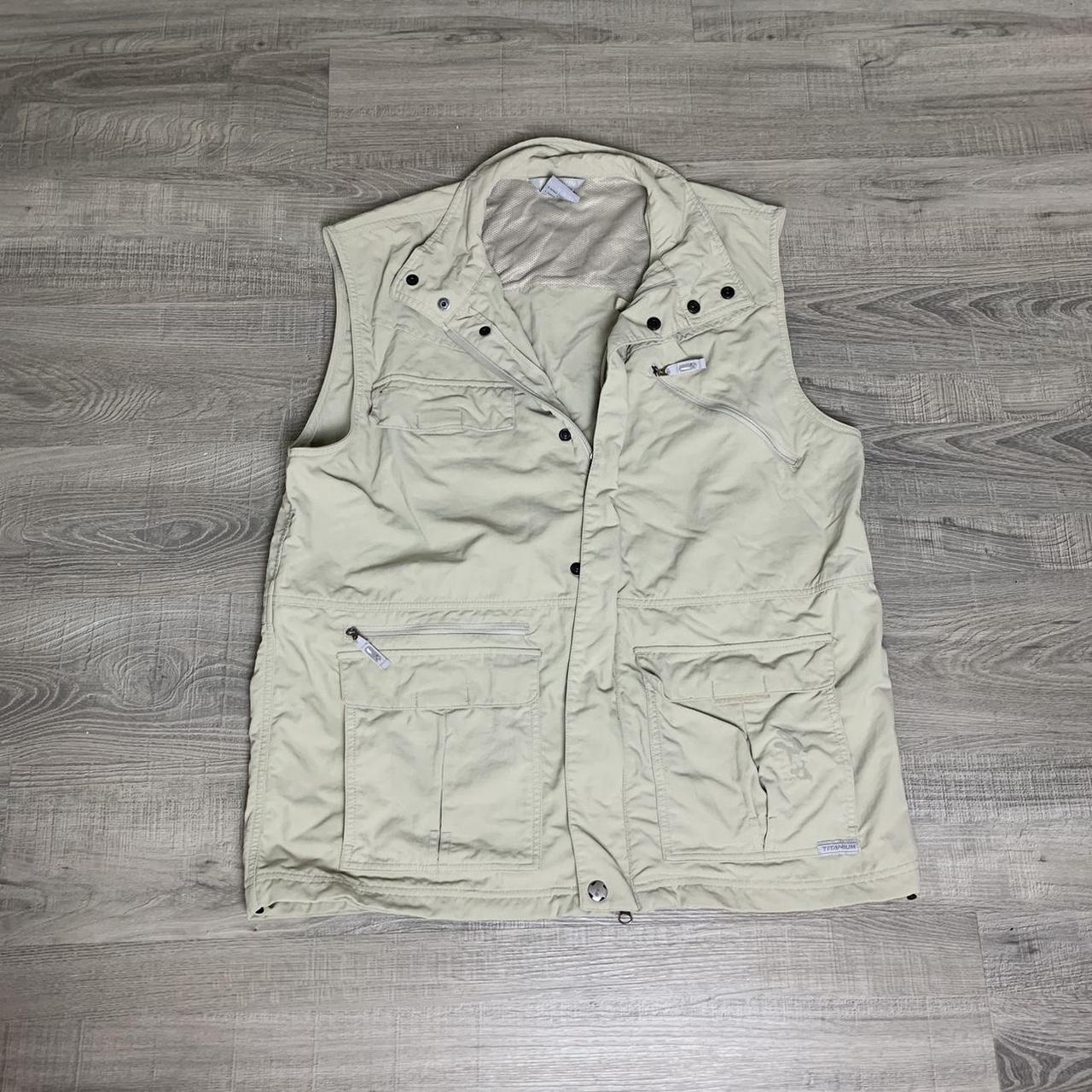 Columbia Mens Titanium Khaki Vest Size Large *stain... - Depop