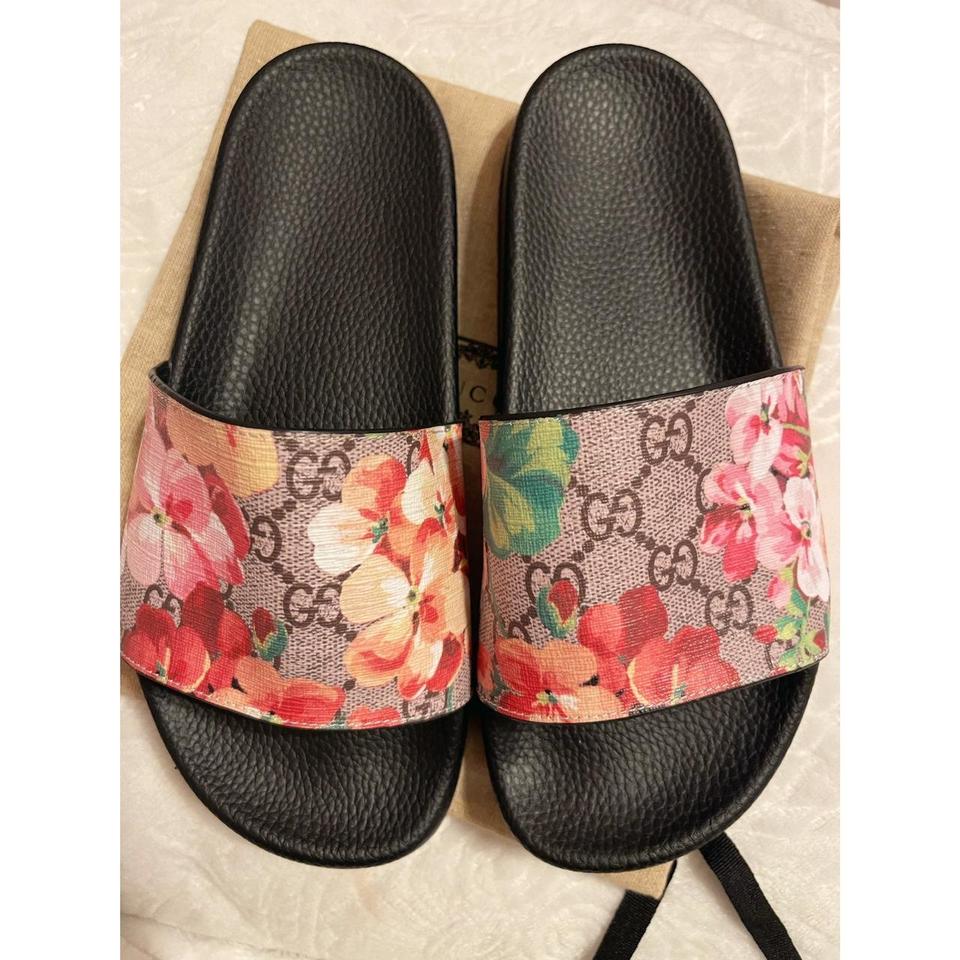 gucci bloom slides blue