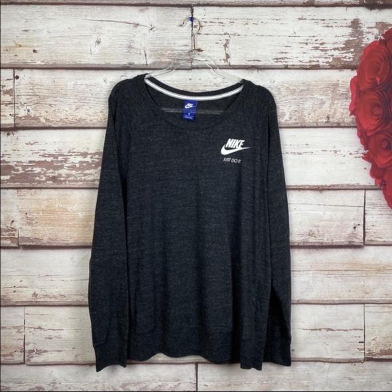 Women's nike gym vintage best sale crew top