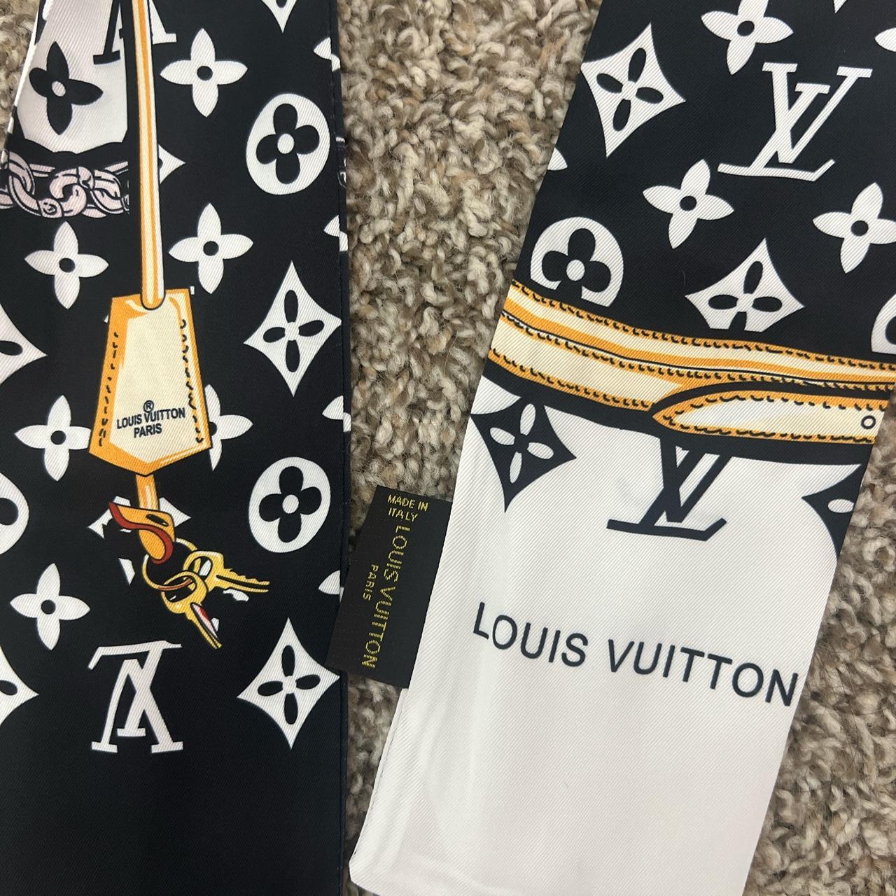Lv twillys Price is for both Can sell separate if... - Depop