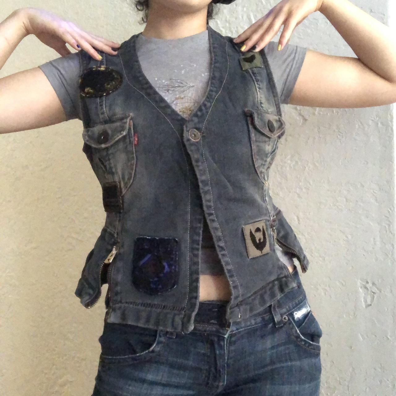 juniors size large Levi’s denim patch vest... Depop
