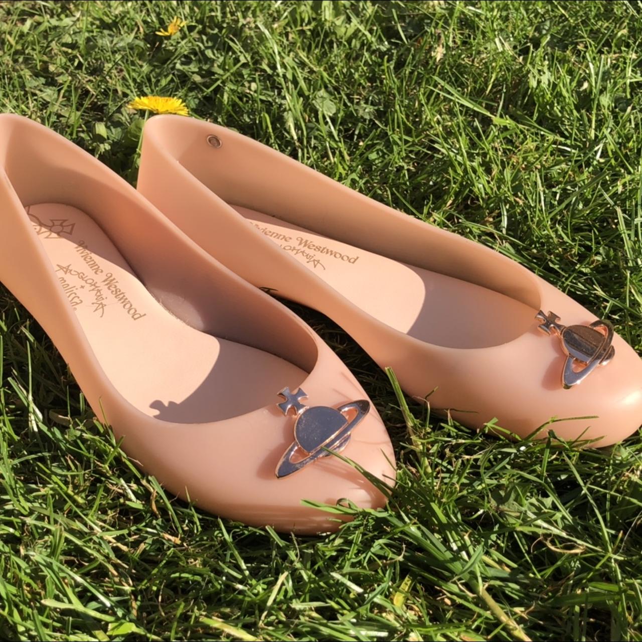 Vivienne westwood nude pumps hotsell
