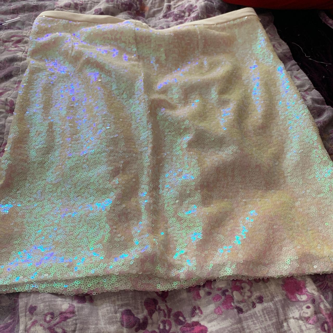 Macy's Women's Pink and White Skirt Depop