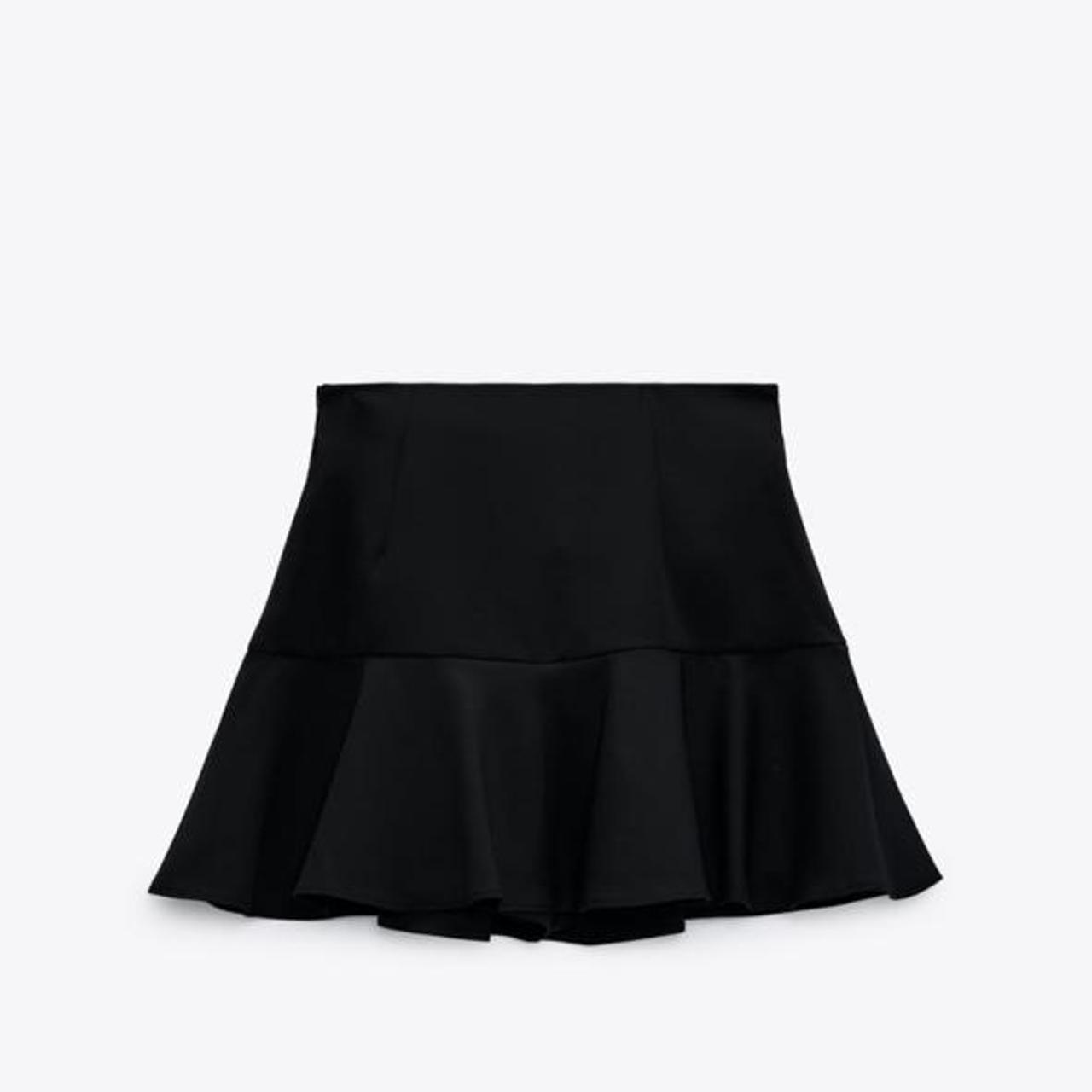 Zara mini-skirt/skort (skirt with shorts underneath)... - Depop