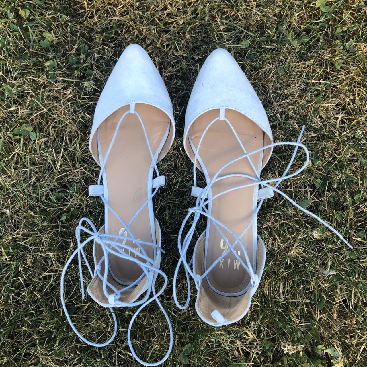 pointed lace up shoes