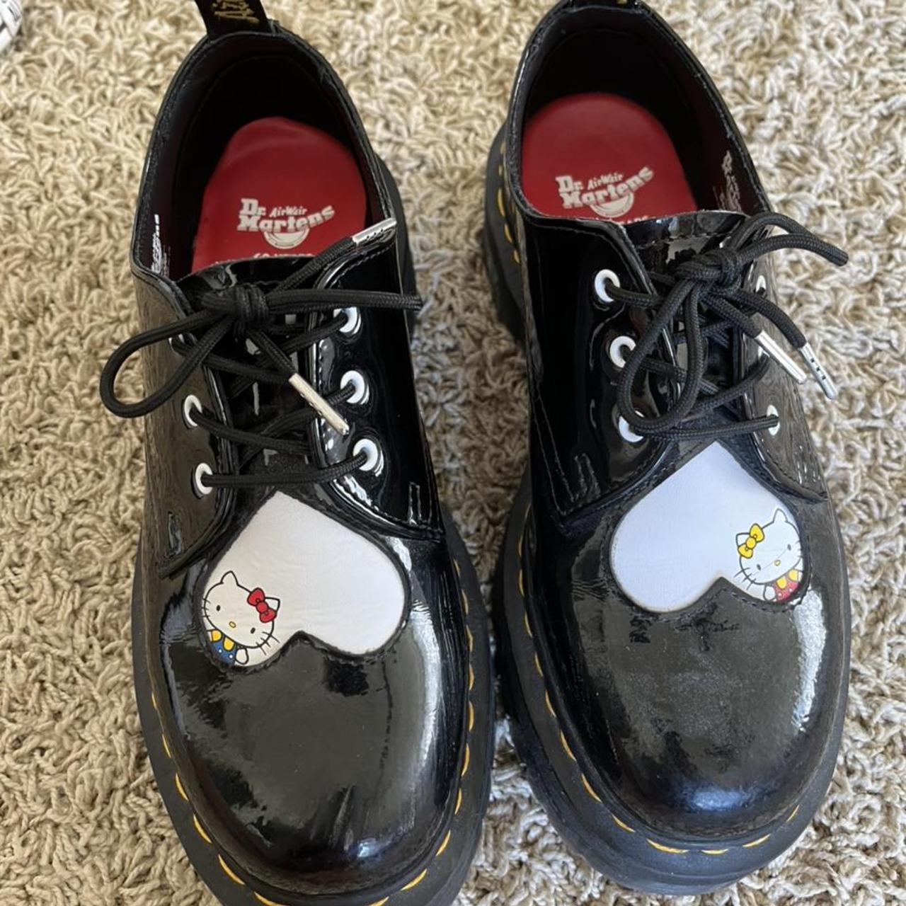 platform hello kitty